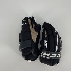CCM hockey mitts